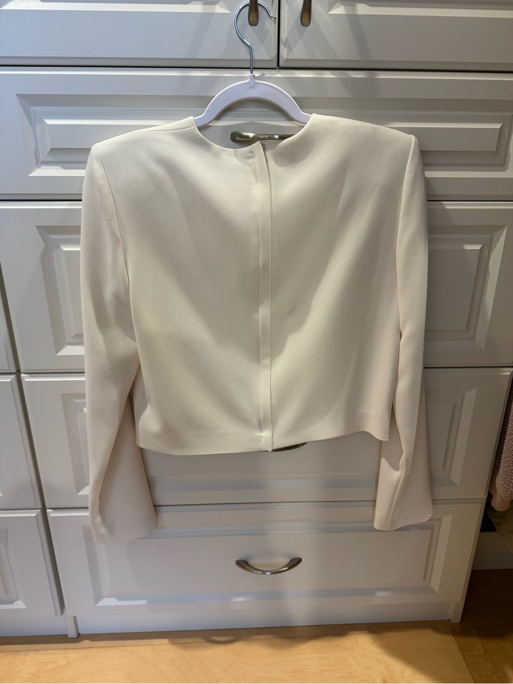 Theory Ivory Long-Sleeve Crewneck Top - Picture 4 of 4